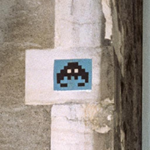 Invader PAU_09