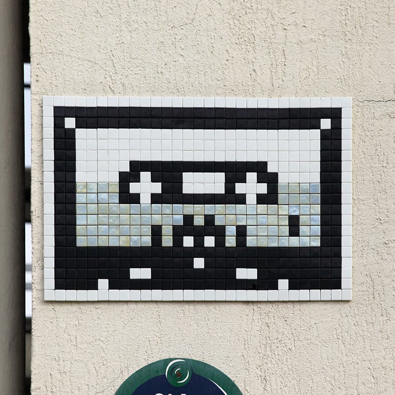 Invader PA_900