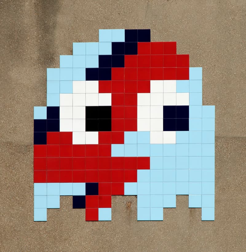 Invader LDN_126