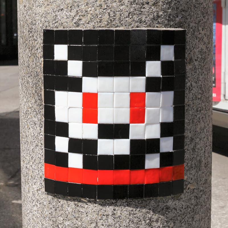 Invader PA_1037