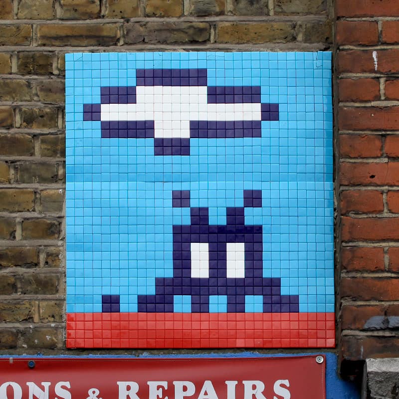 Invader LDN_136