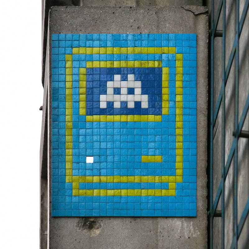 Invader PA_666