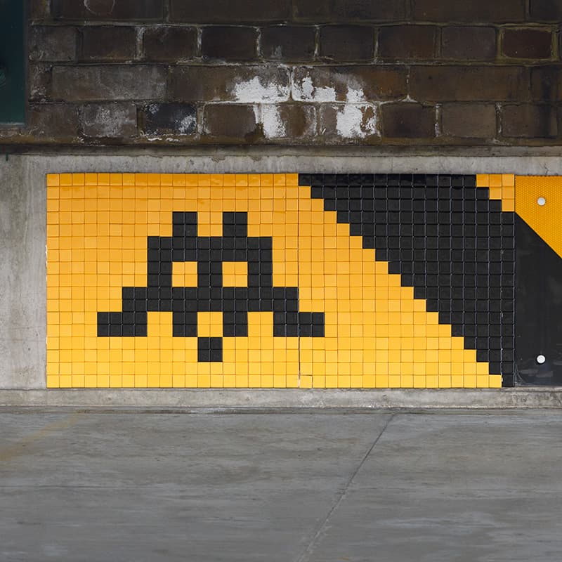 Invader LDN_157