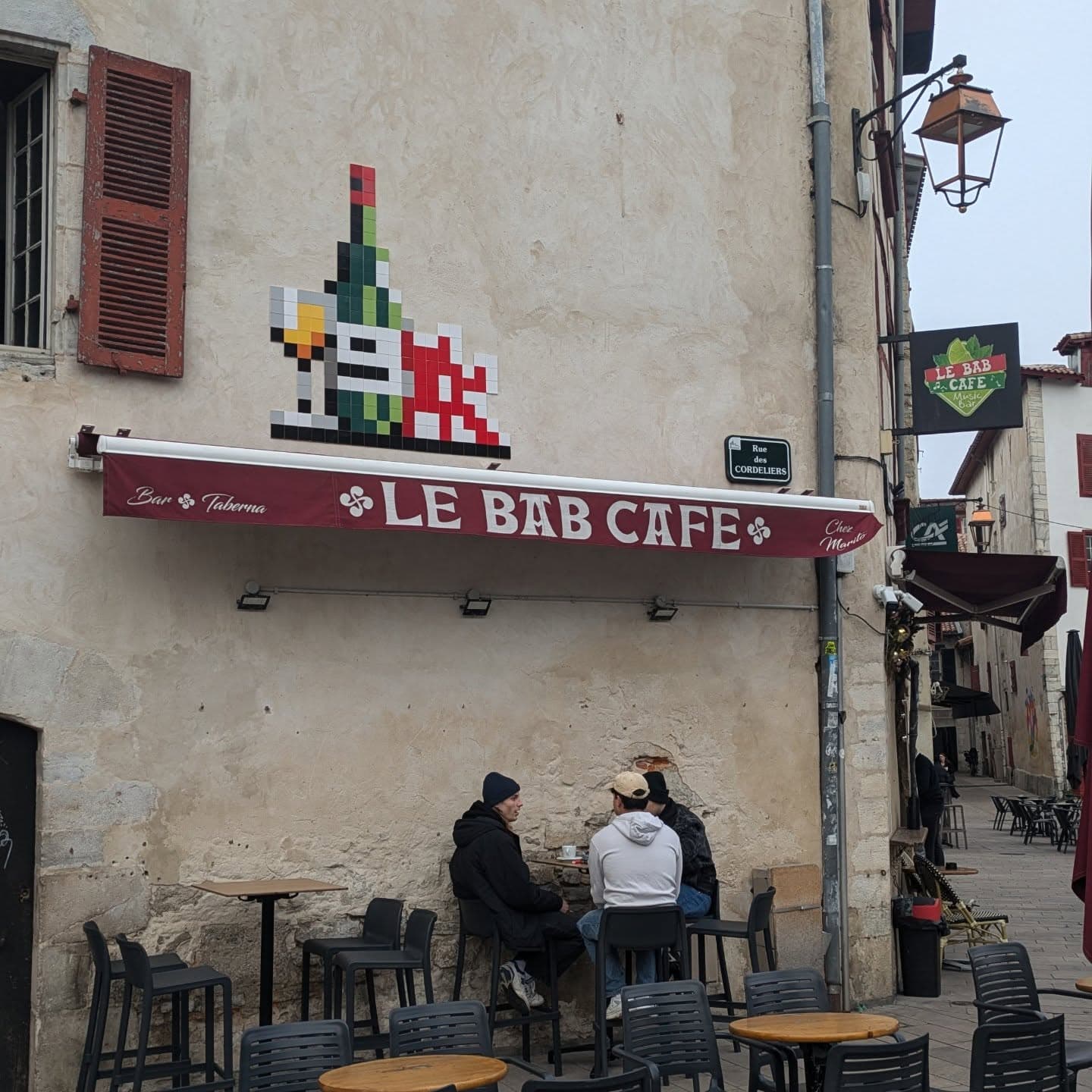 Photo by à_la_recherche_des_Invaders in Bayonne, France.