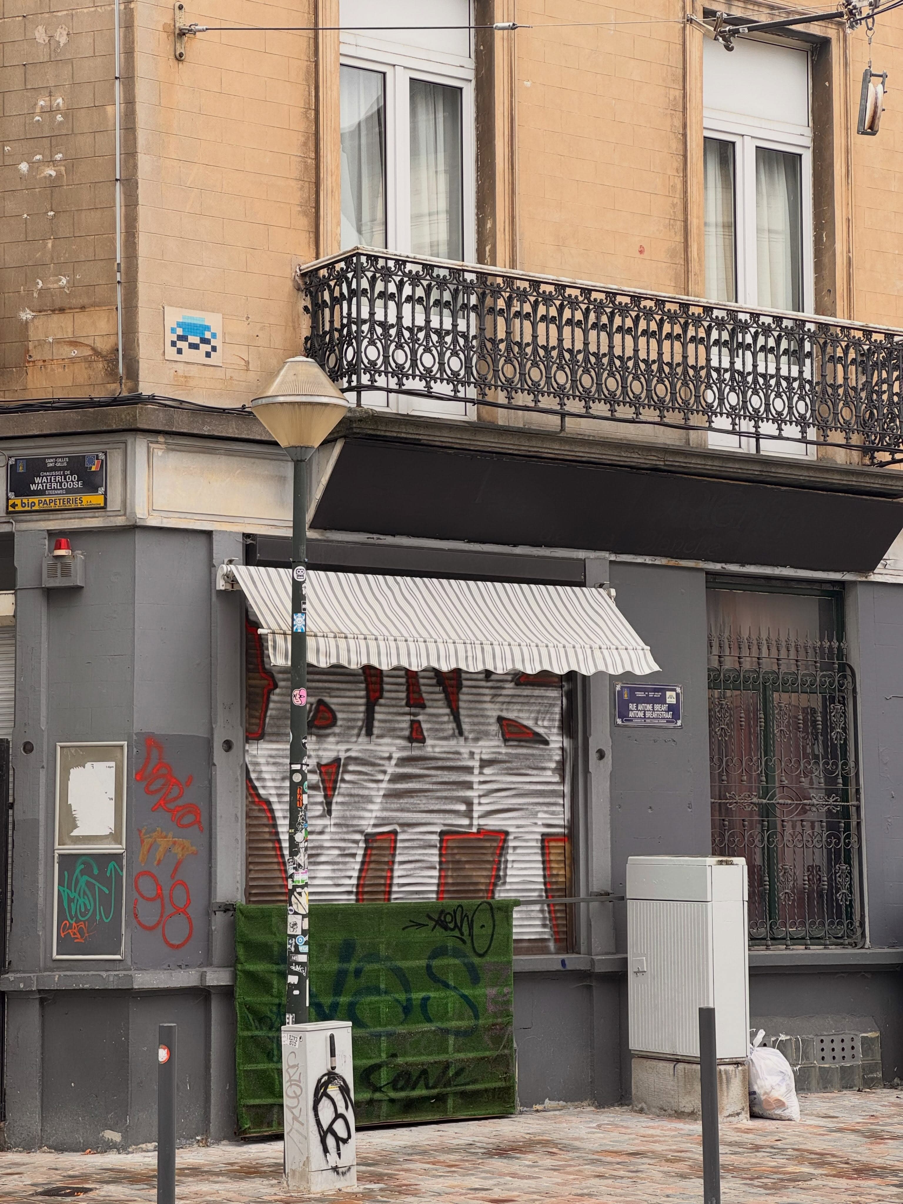 Photo by @adrien_chasse_invaders in Sint Gillis.