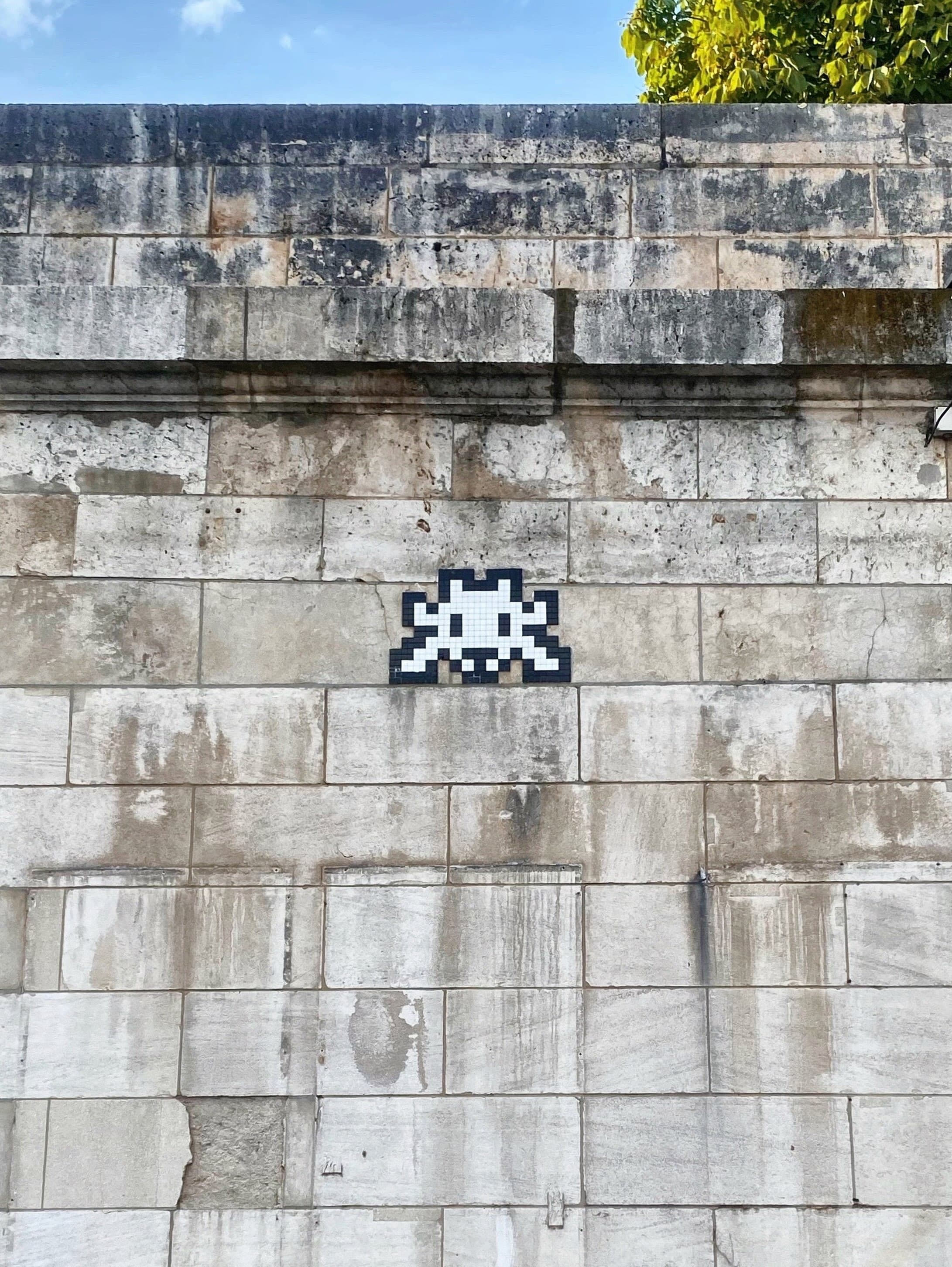 Photo by Paris Invaders 👾👽 in Port des Champs-Élysées.