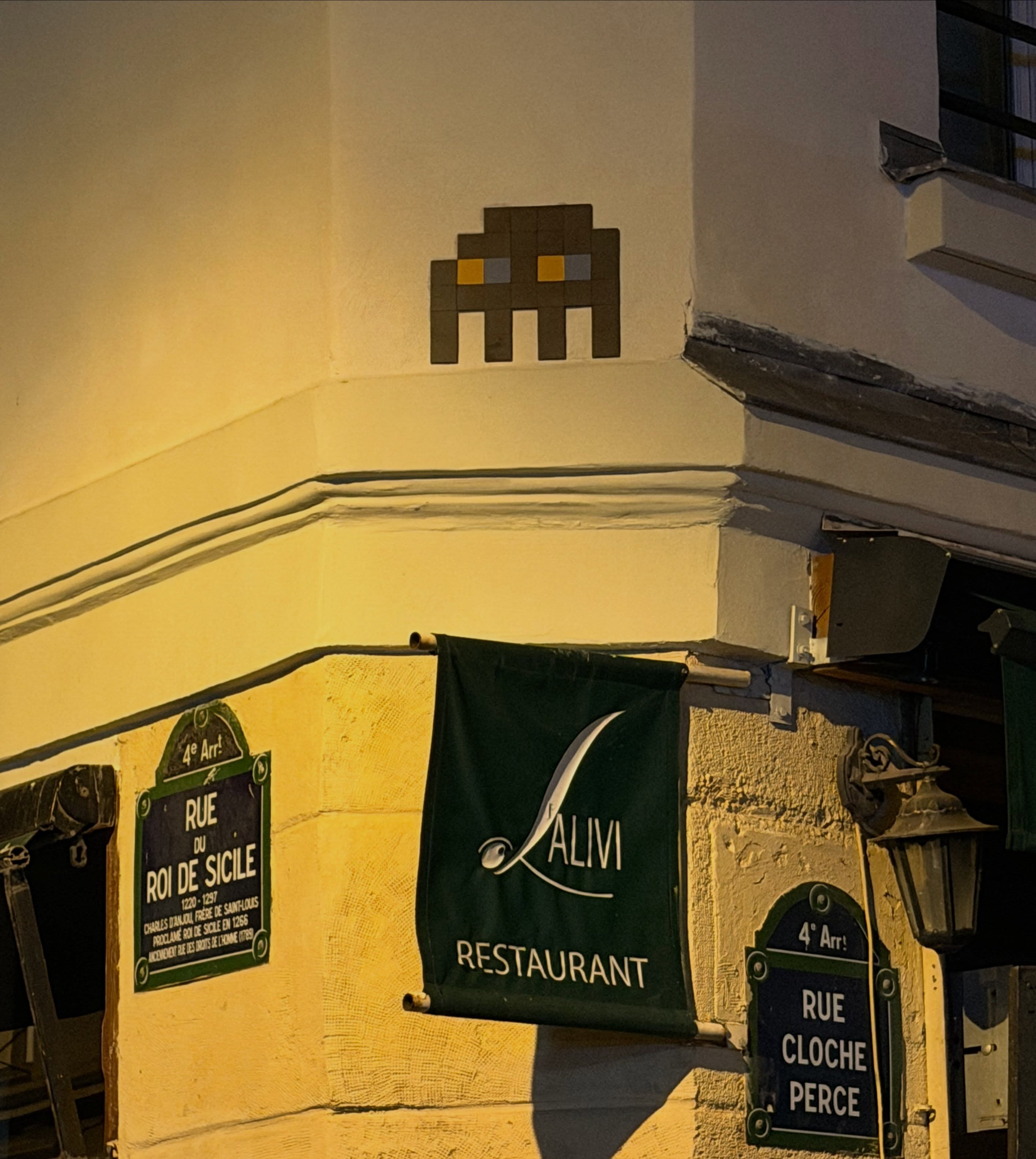Invader PA_572
