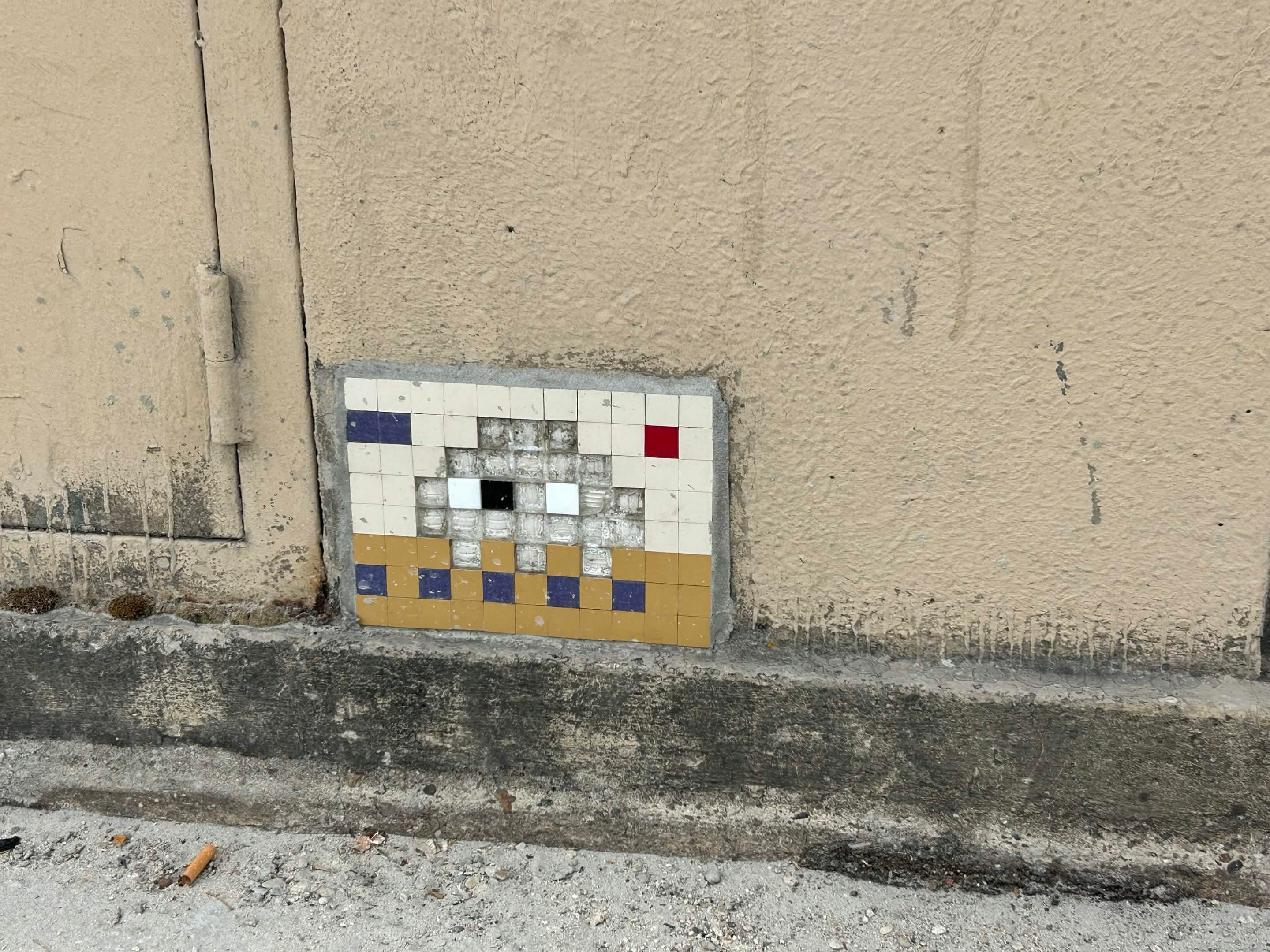 Invader 431 damaged