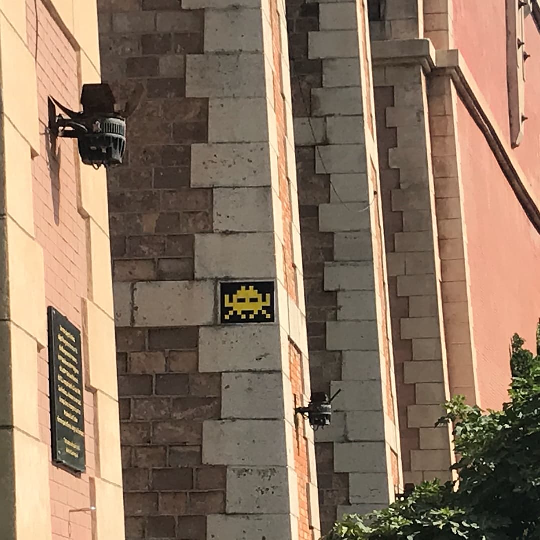 Invader CAZ_24