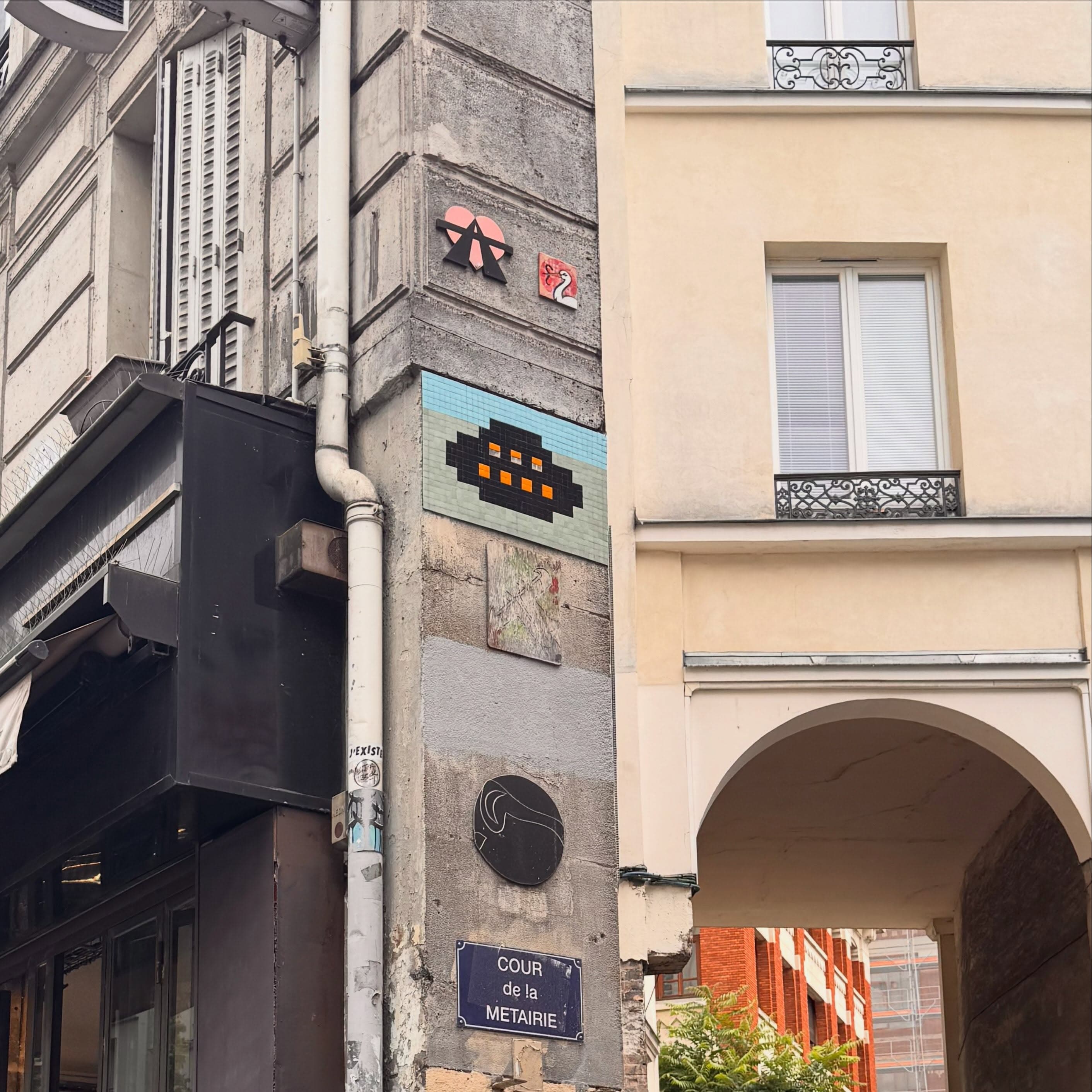 Photo by @adrien_chasse_invaders in Cour de la Métairie.