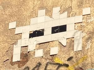 Invader CAZ_23