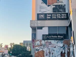 Invader LA_208