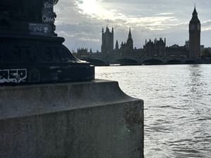 Invader LDN_59