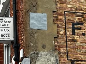 Invader LDN_84