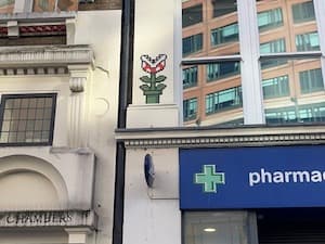 Invader LDN_168