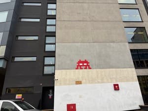 Invader LDN_183