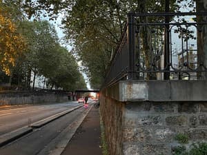 Invader PA_242