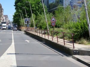 Invader PA_477