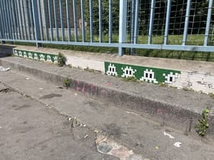 Invader PA_689
