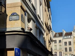 Invader PA_819