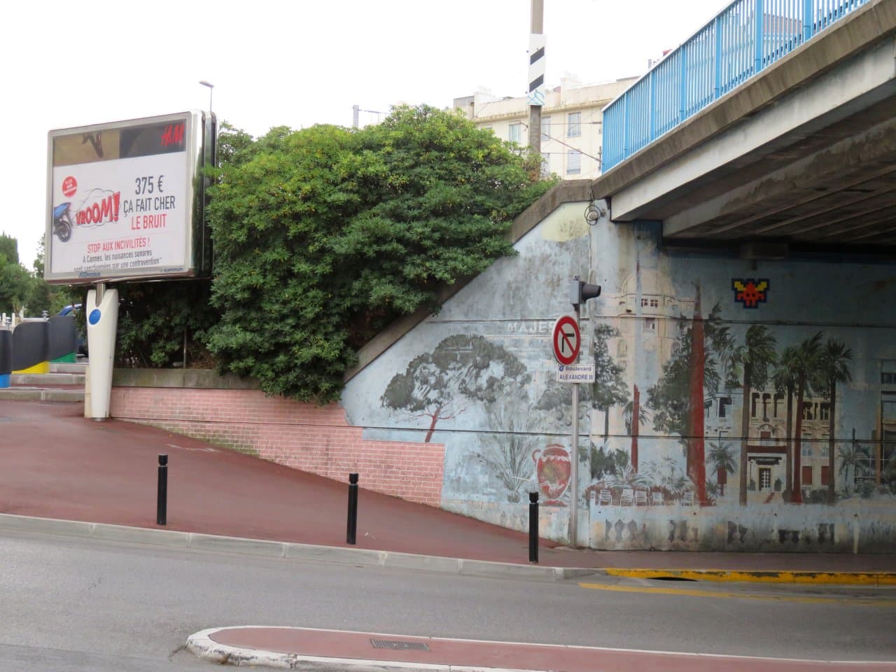 Invader CAZ_05
