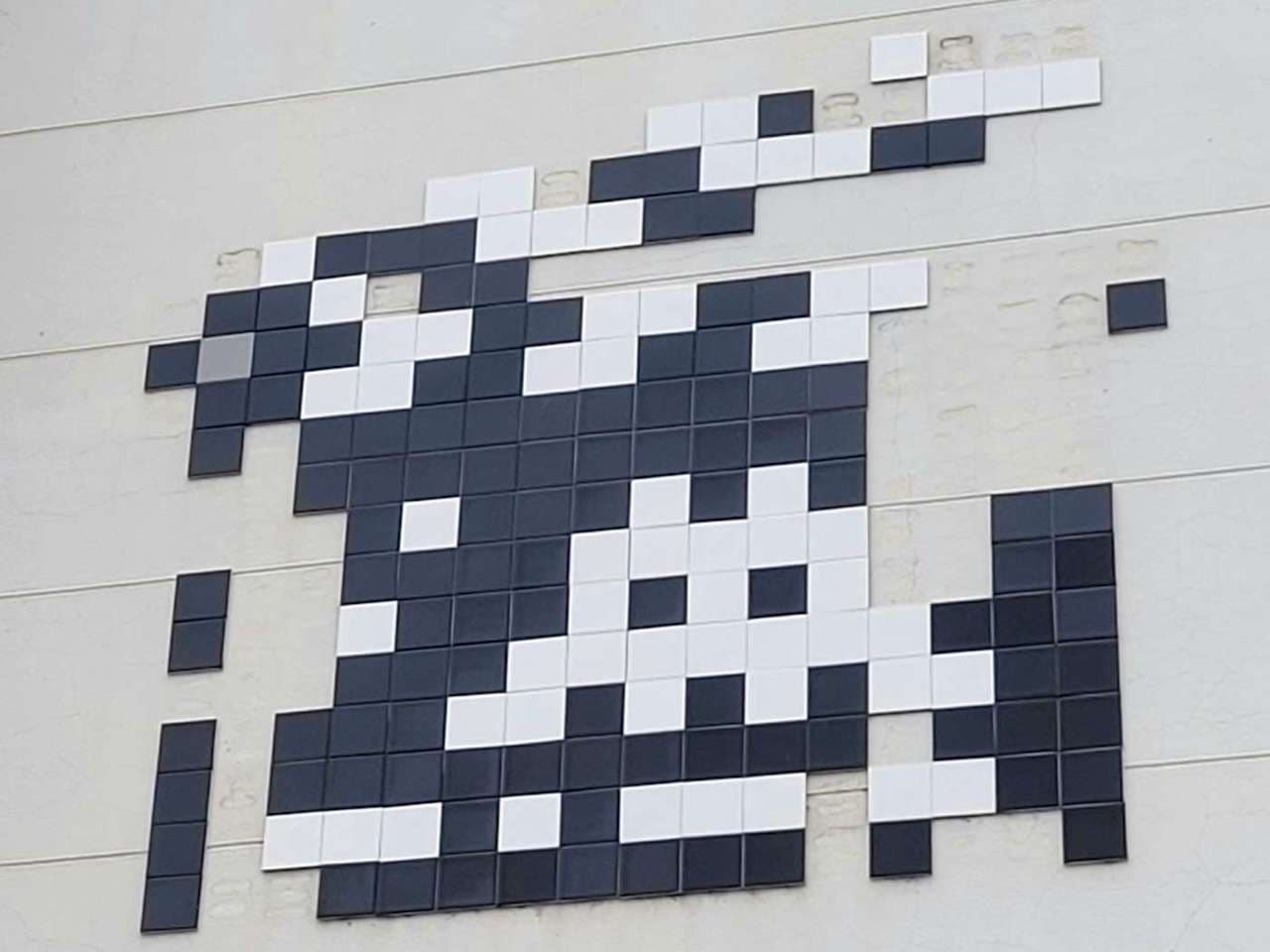 Invader CLR_33
