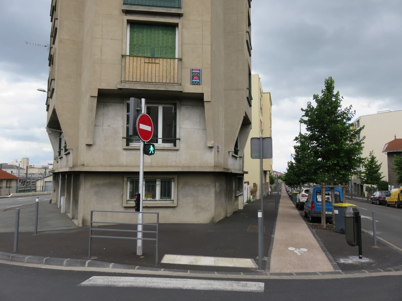 Invader CLR_36