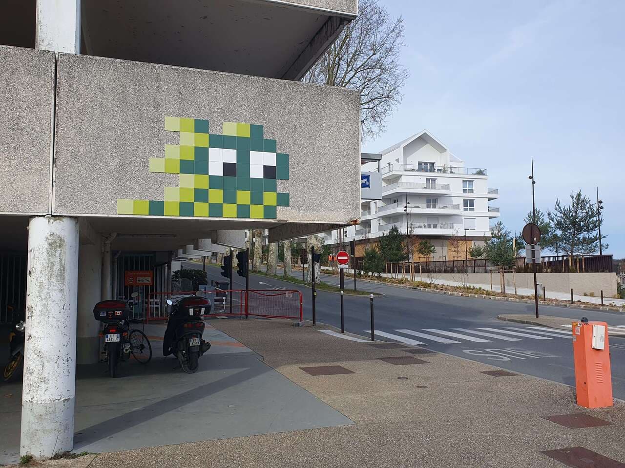 Invader FTBL_12