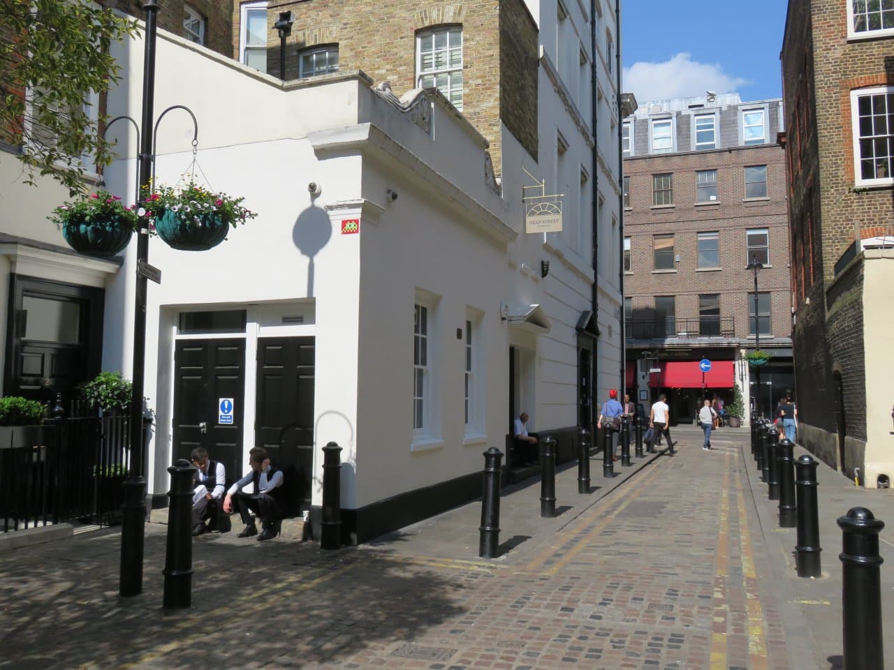 Invader LDN_06