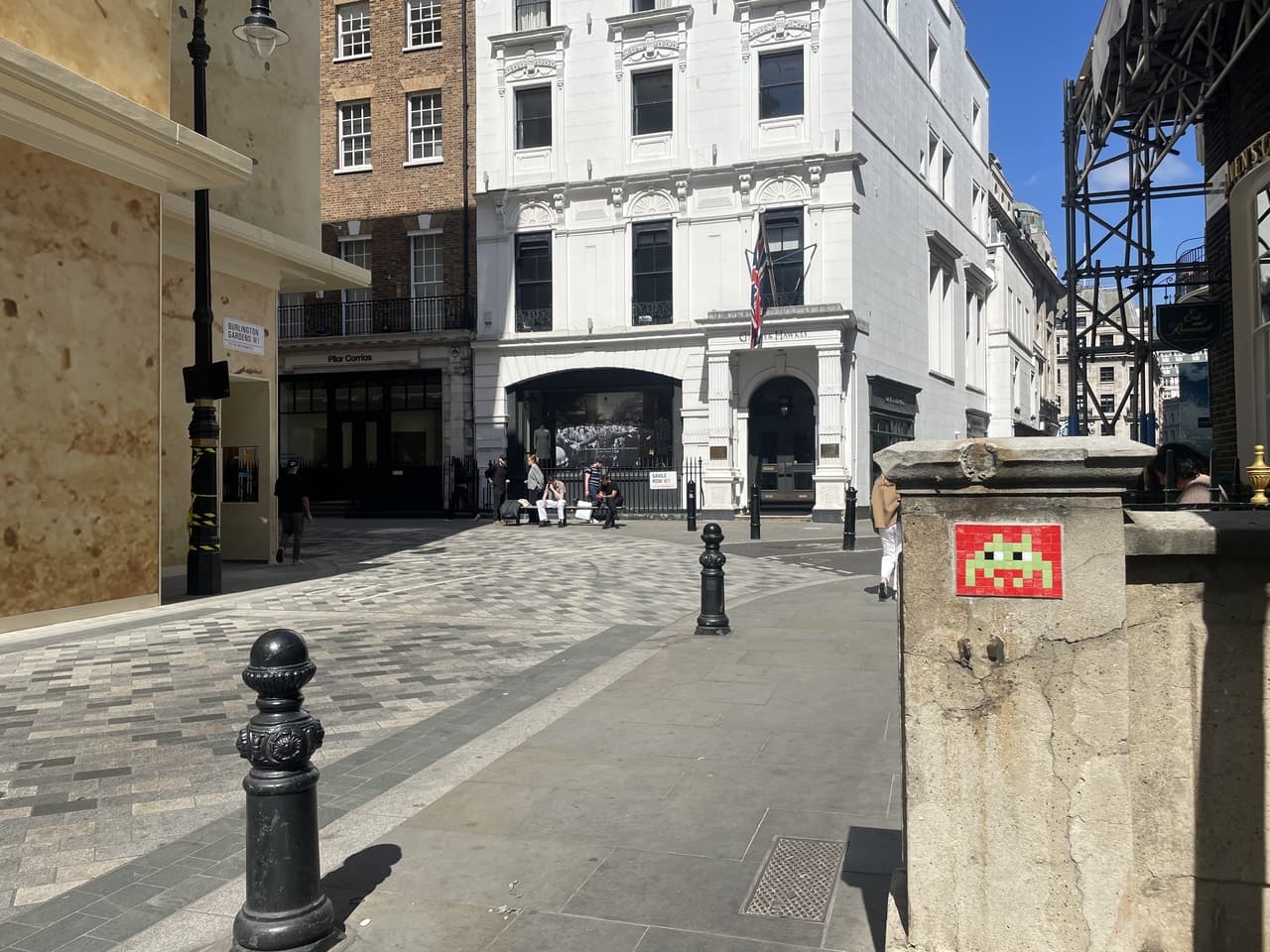 Invader LDN_13