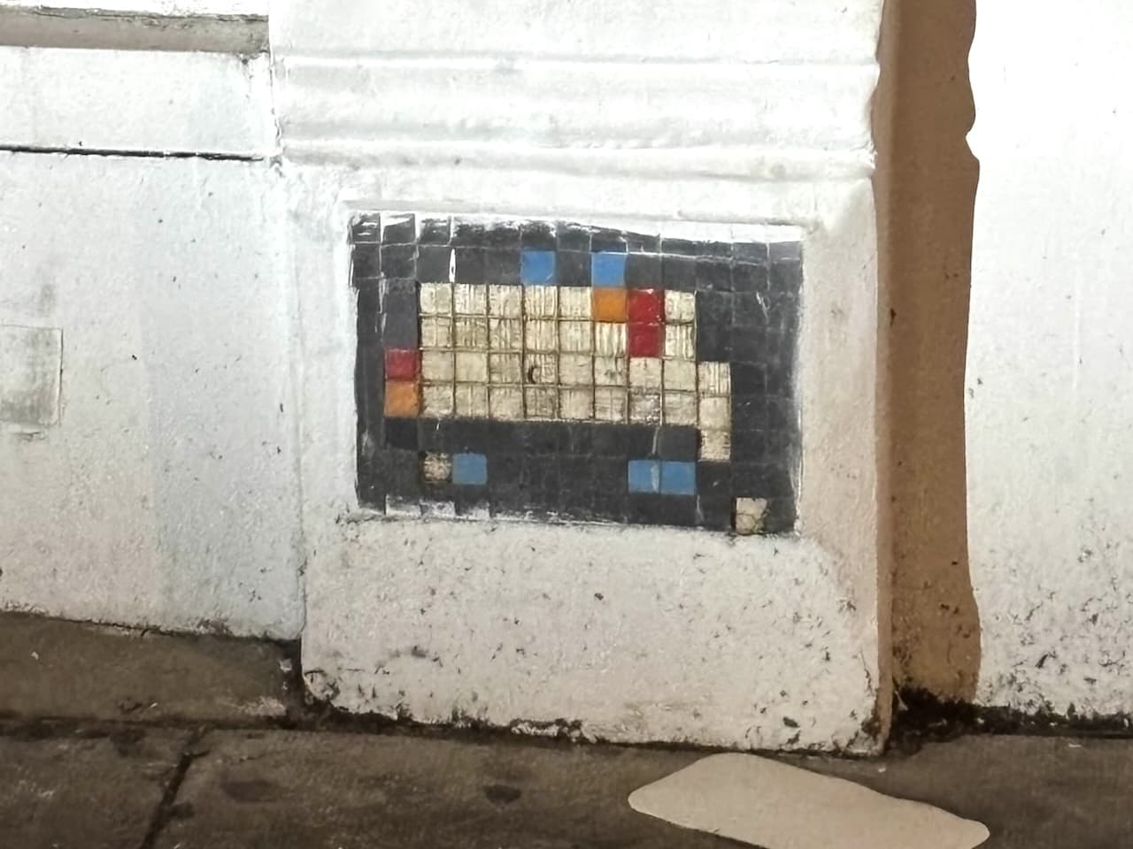 Invader LDN_44