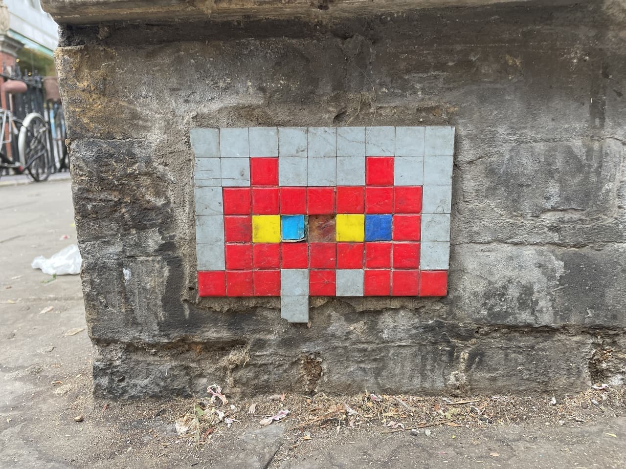 Invader LDN_49