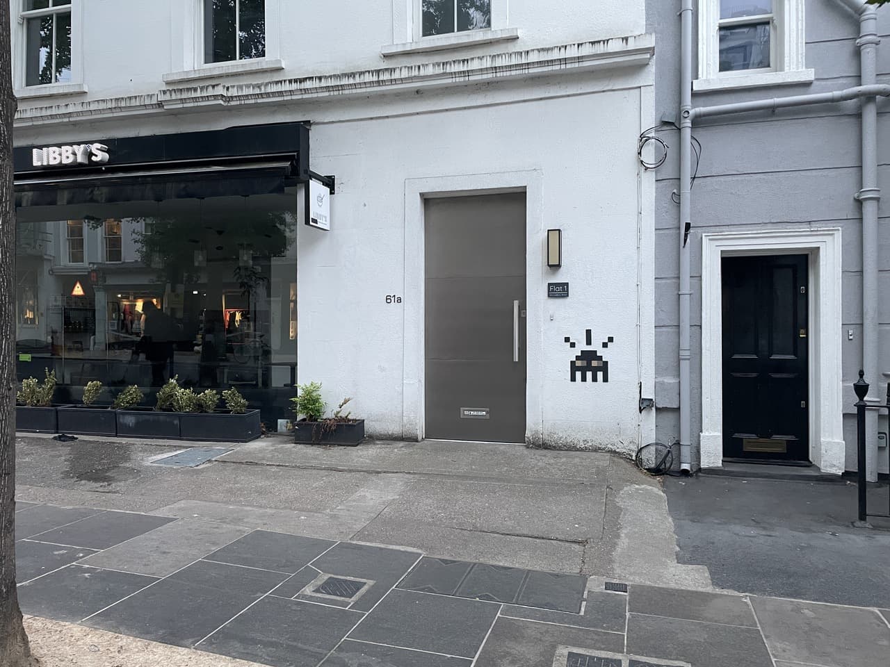 Invader LDN_52