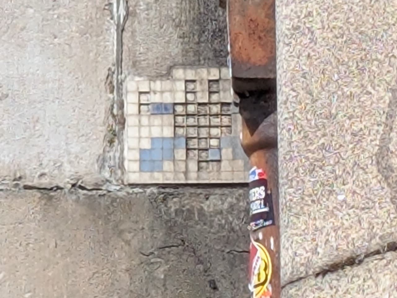 Invader LDN_58