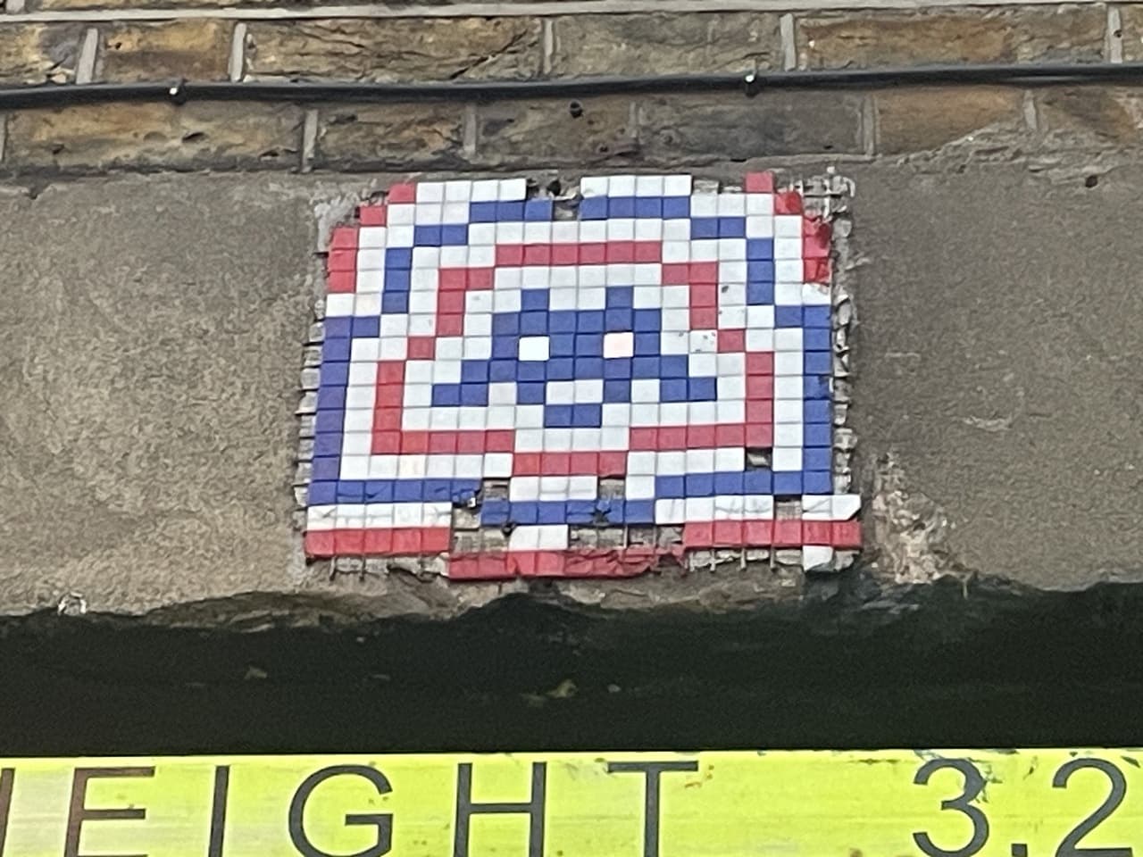 Invader LDN_67