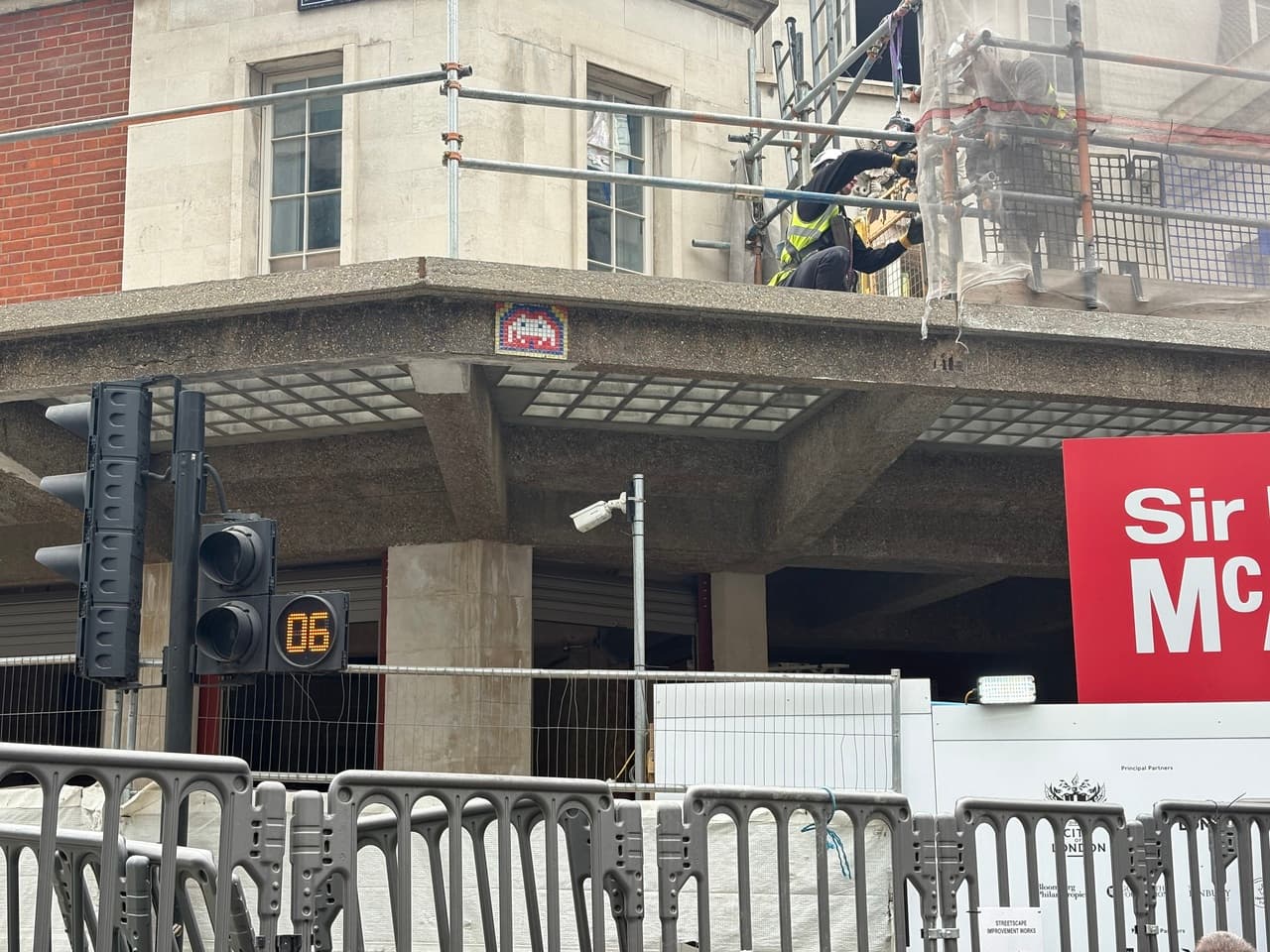 Invader LDN_68