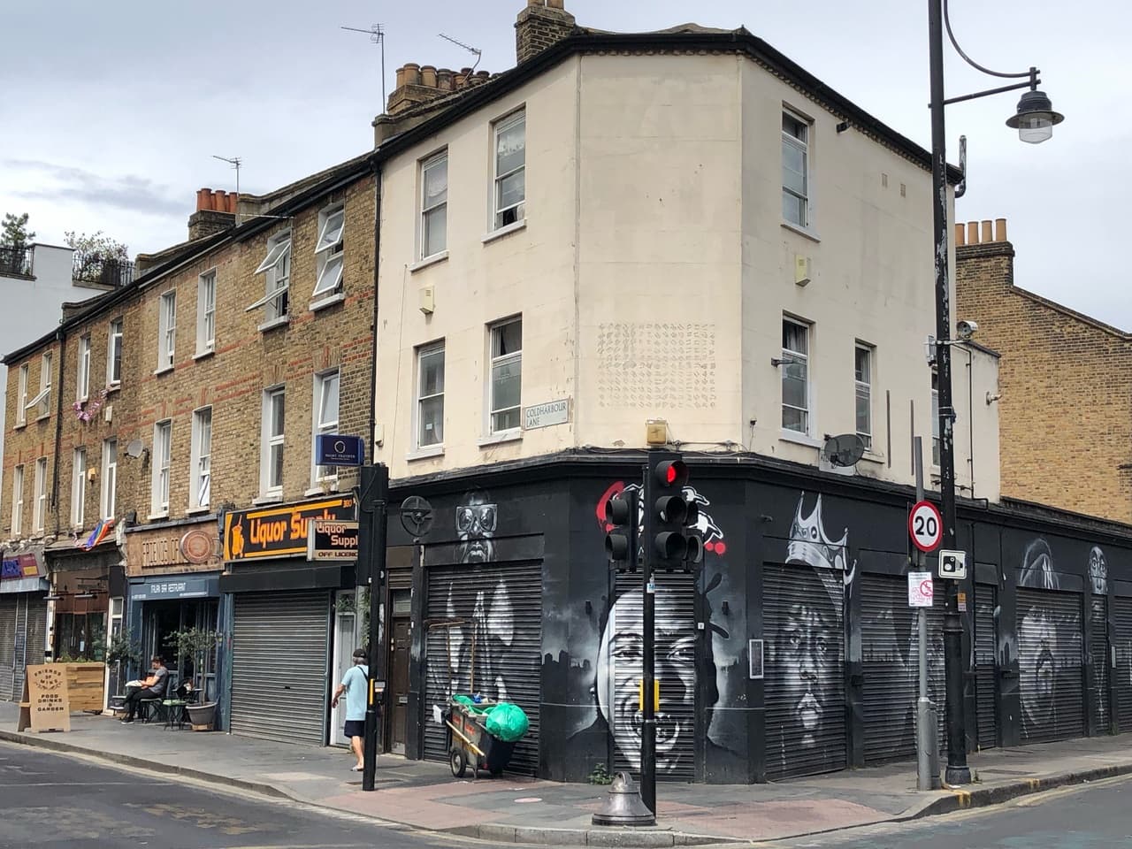 Invader LDN_123