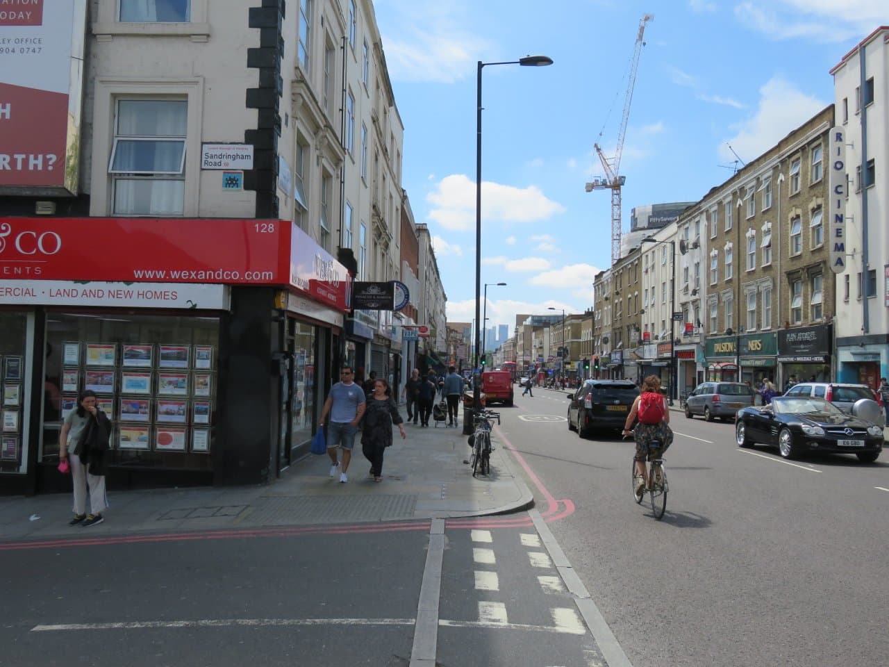 Invader LDN_135