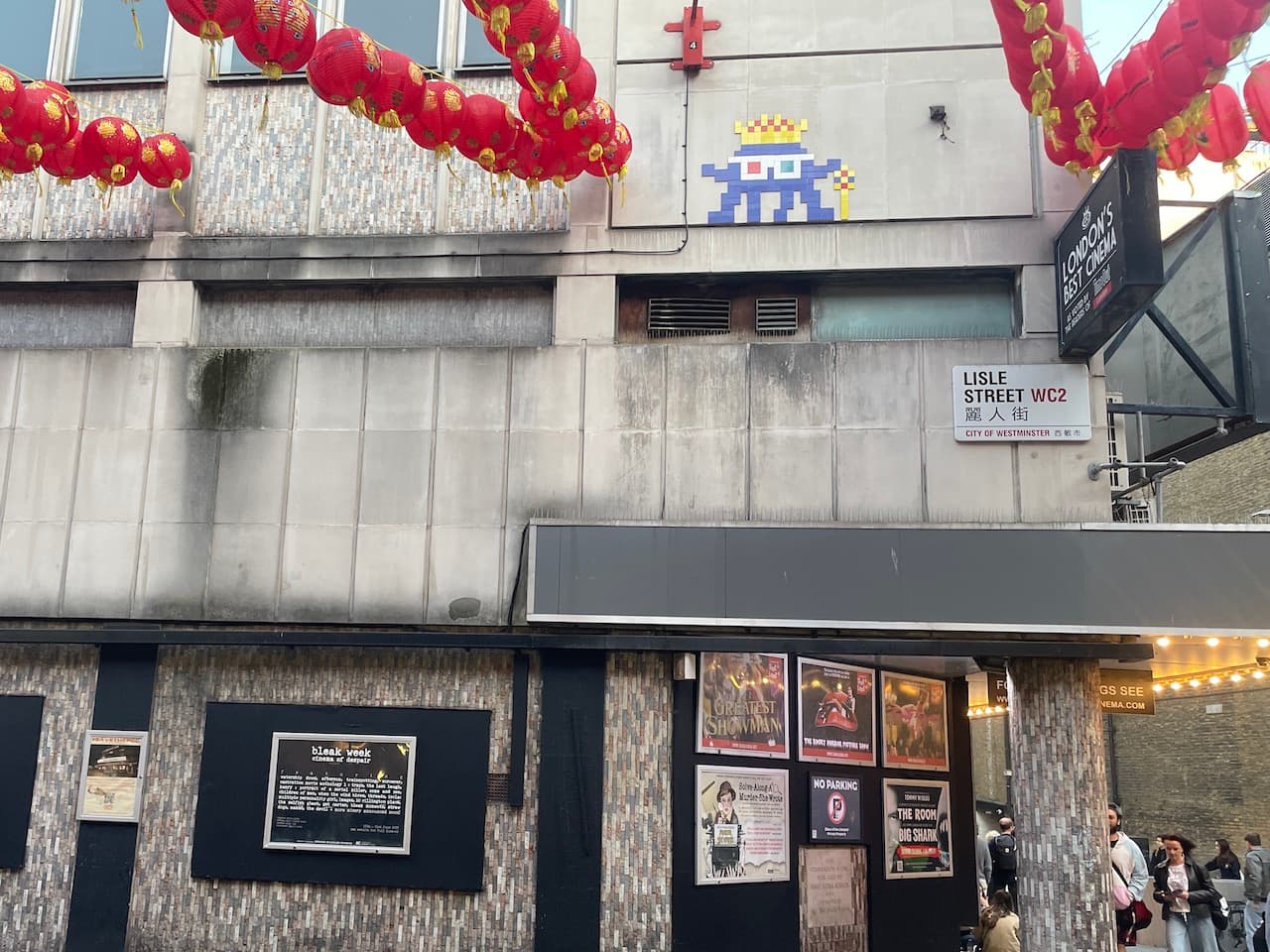 Invader LDN_143