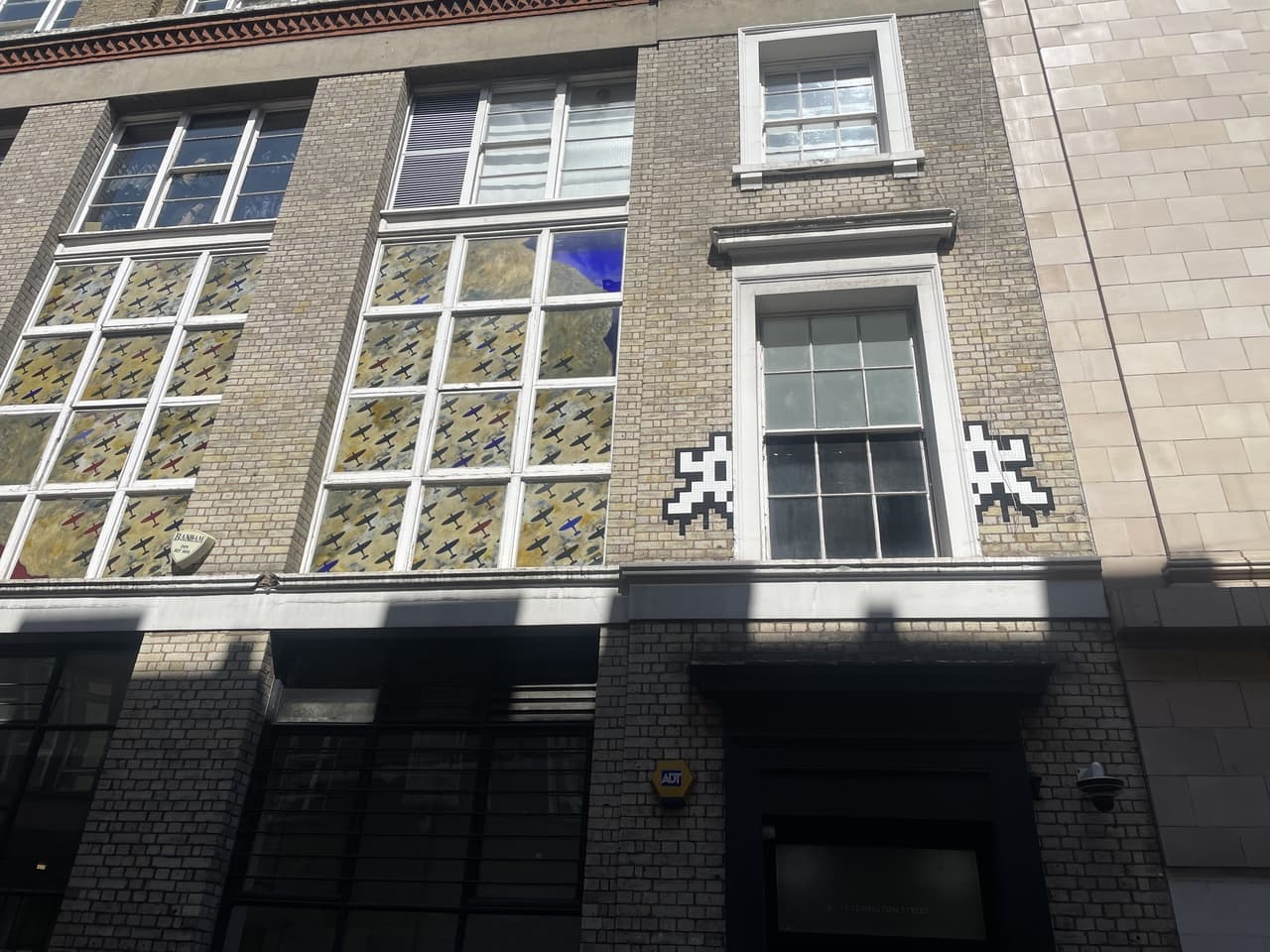 Invader LDN_162