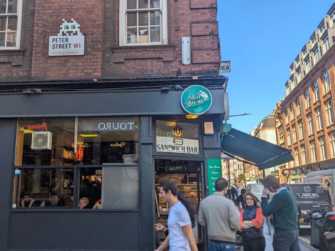 Invader LDN_166