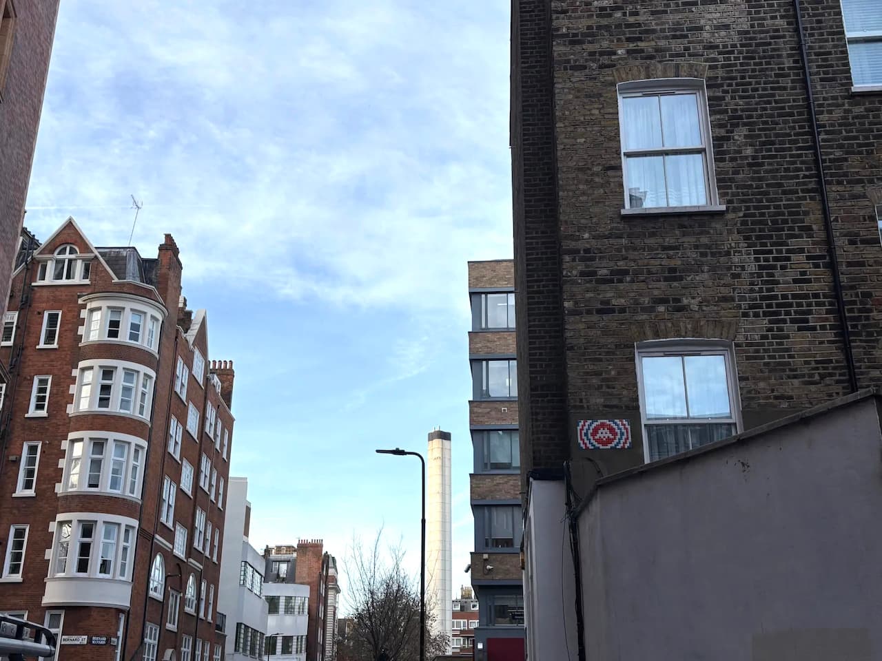 Invader LDN_176