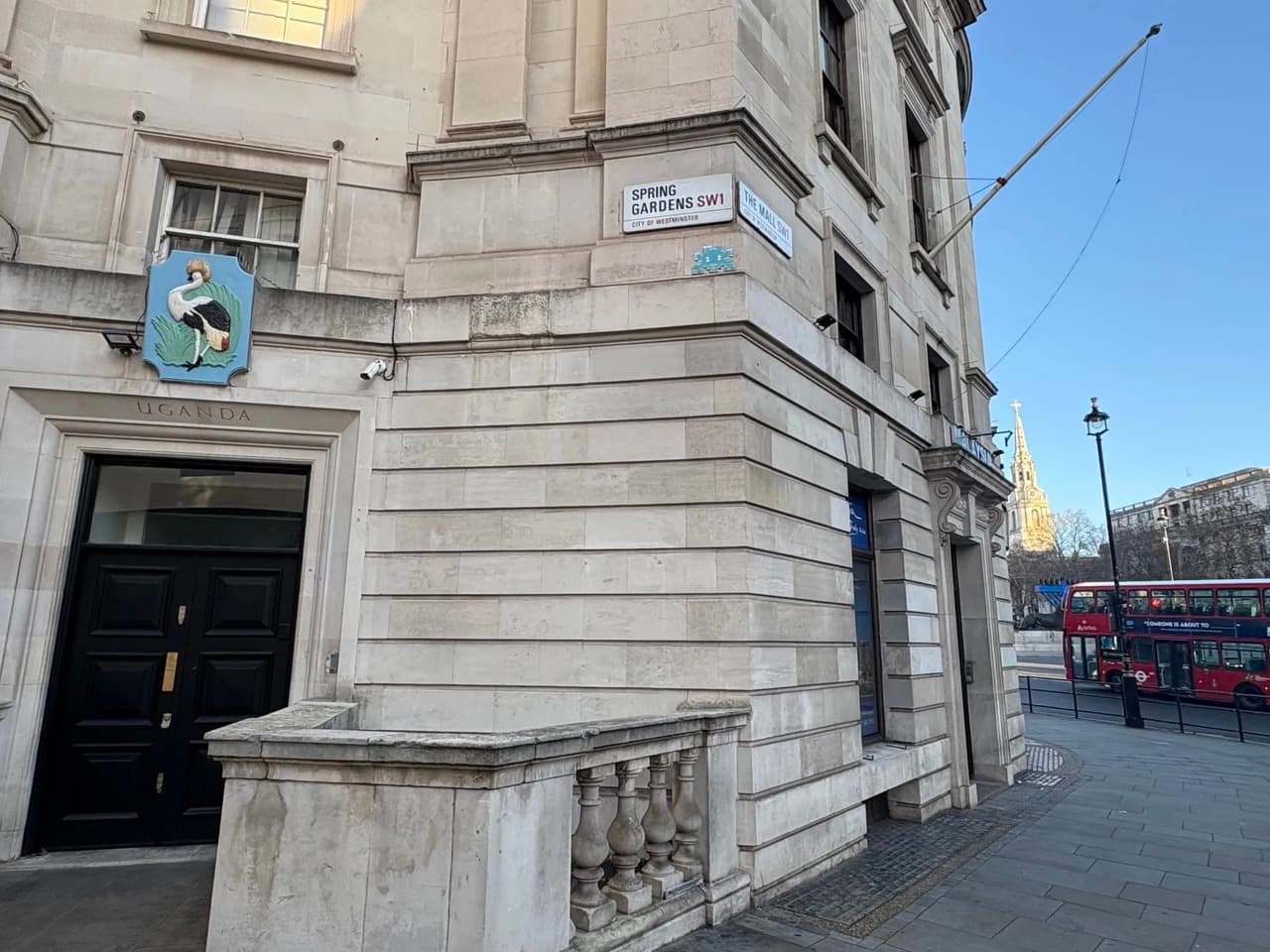 Invader LDN_185