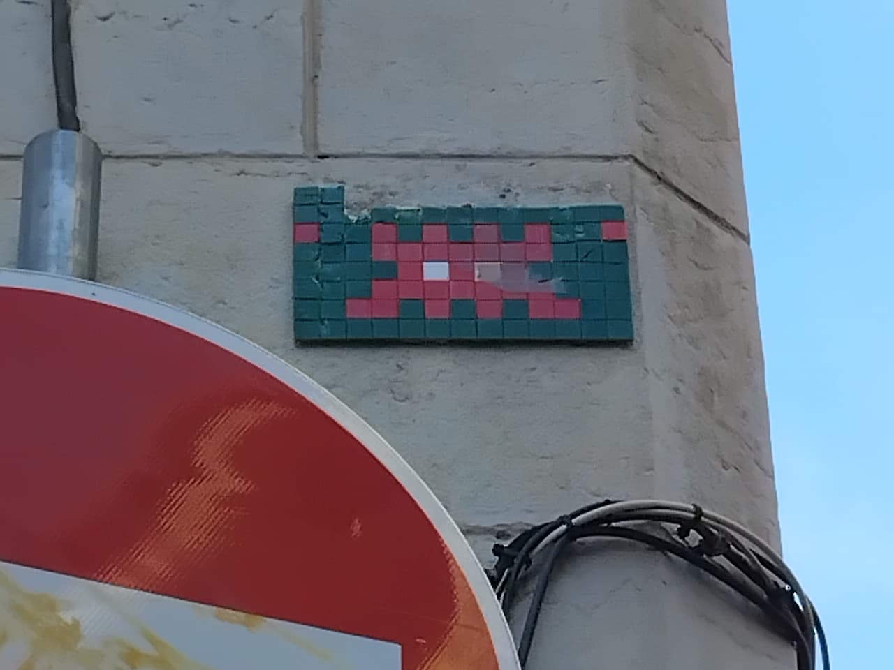 Invader LY_05