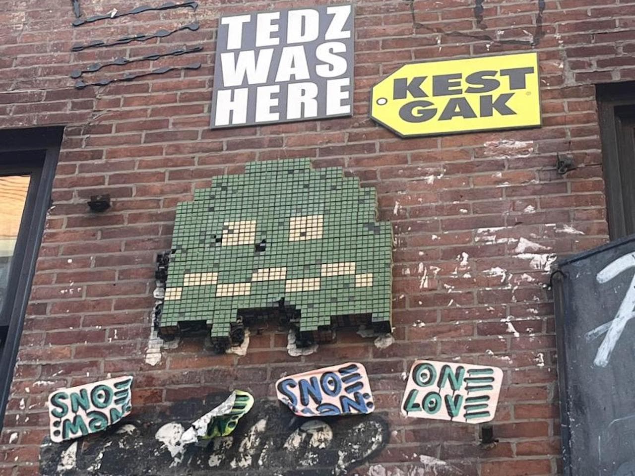 Invader NY_100