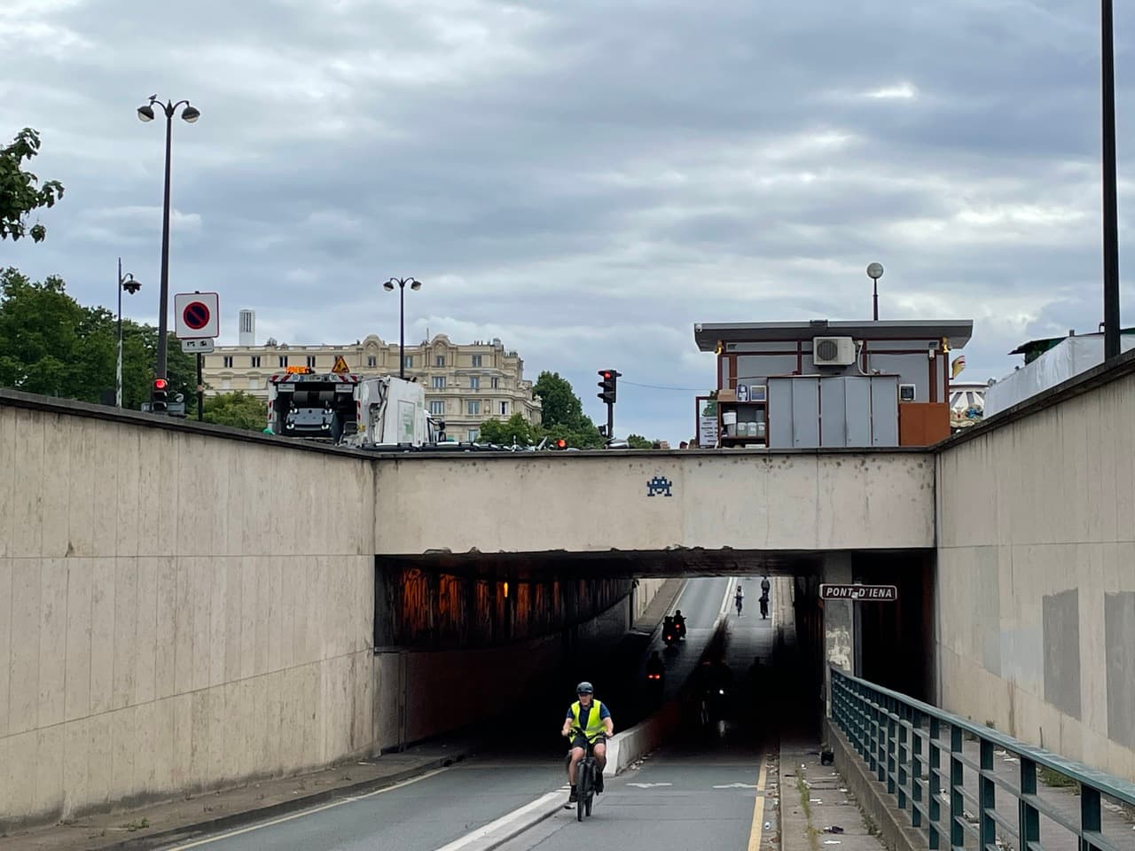 Invader PA_108