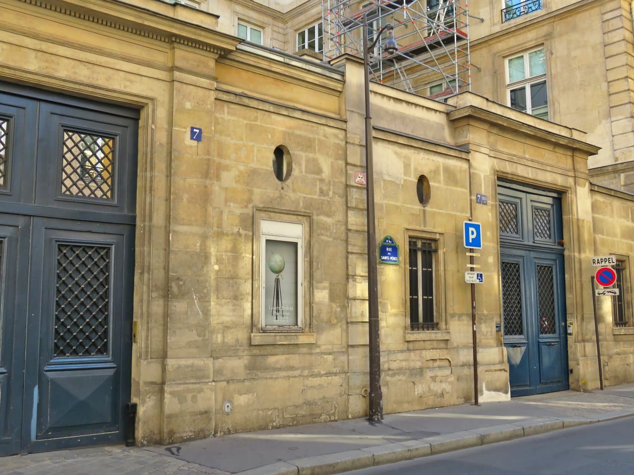 Invader PA_121