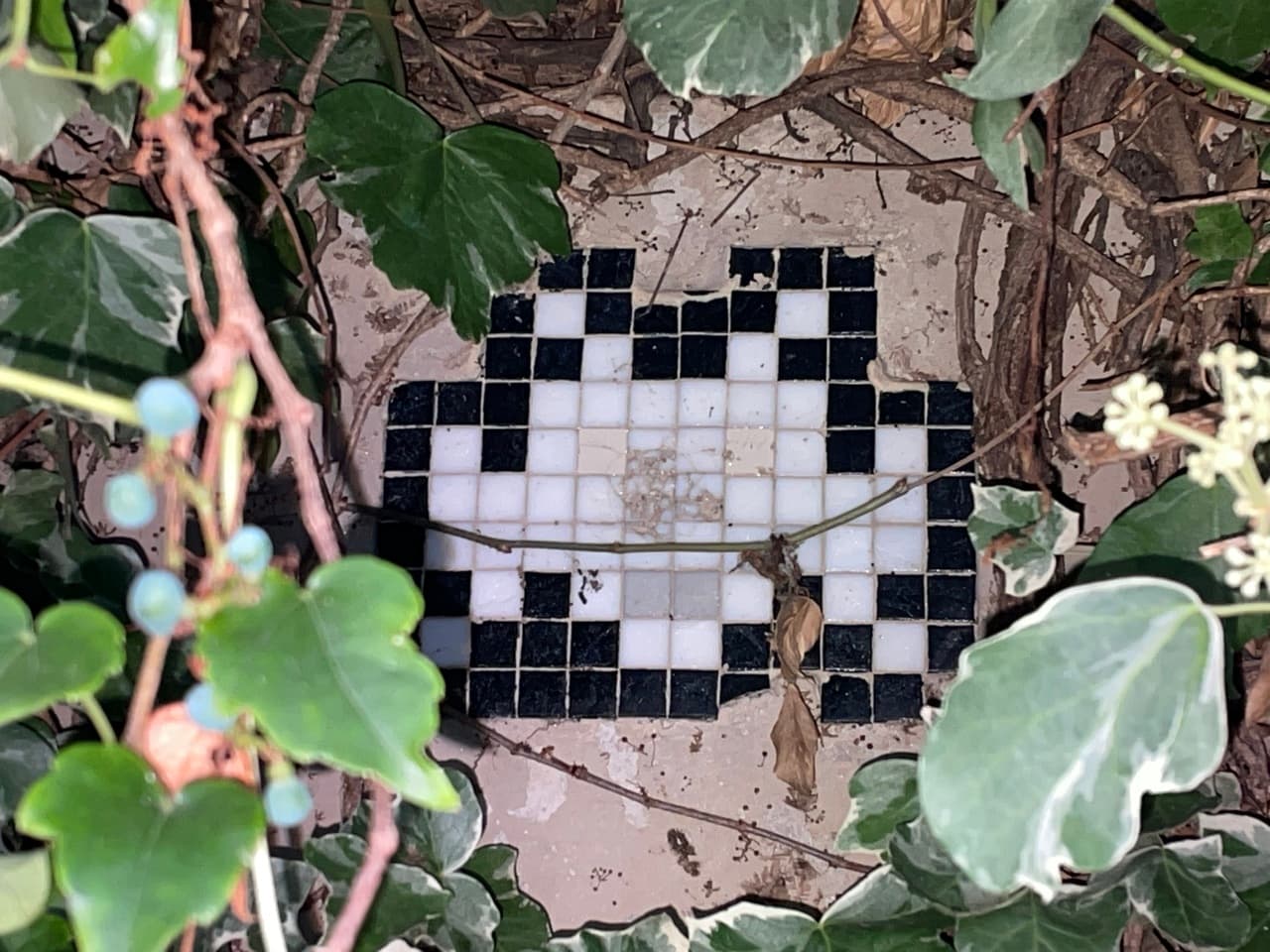 Invader PA_122