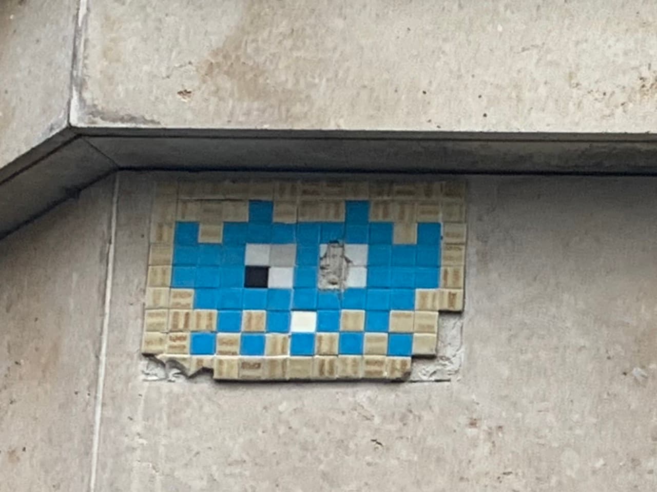 Invader PA_221