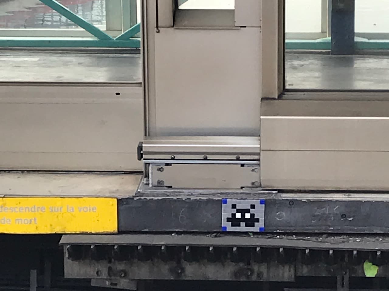 Invader PA_249